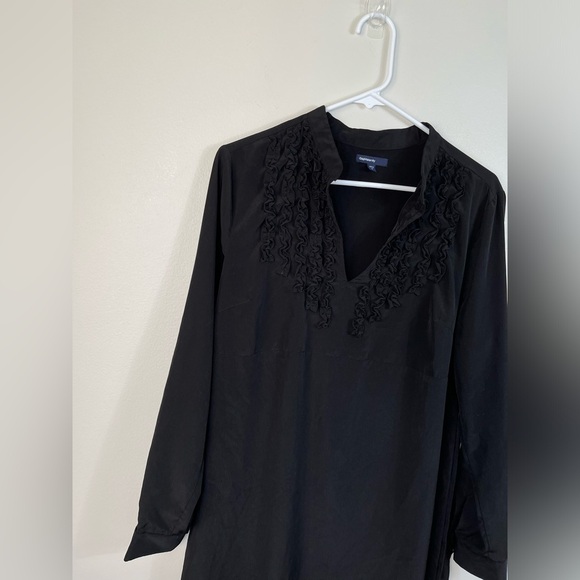 Elegant Black Dress - Picture 2 of 13